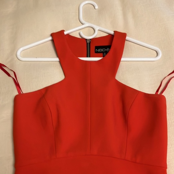 Fun red crepe dress - Picture 2 of 4